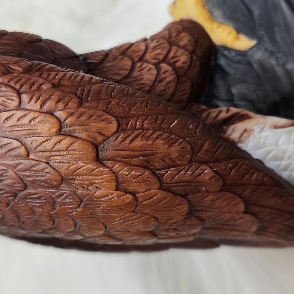 Avon 1982 Porcelain Bald Eagle Figurine Pride Of America Handcrafted For Avon - Picture 15 of 16
